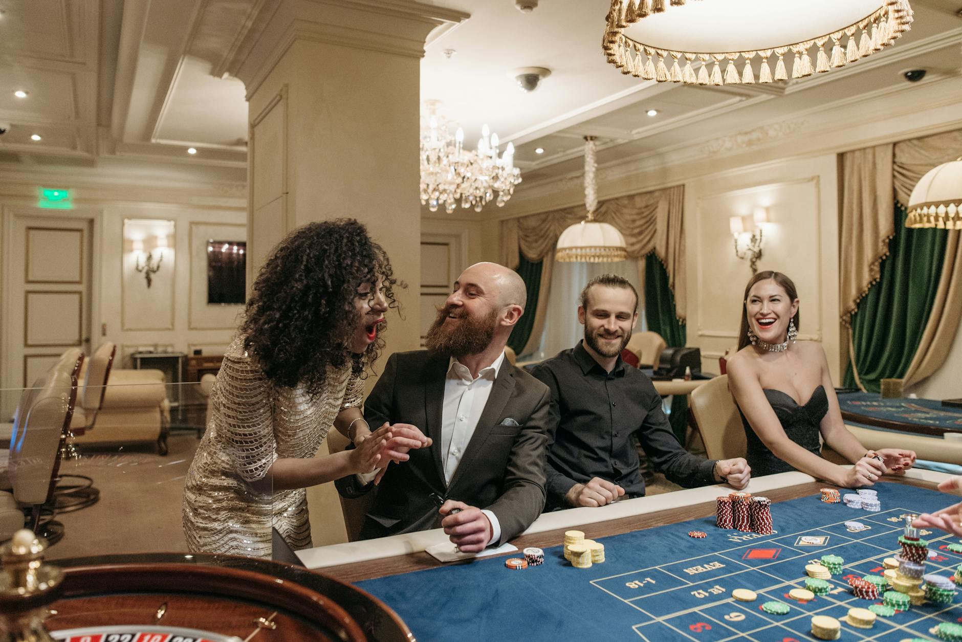 Mastering the Virtual Tables: Secrets from Social Casino Pros